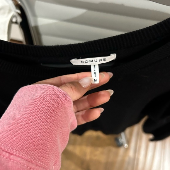 Black sweater - Picture 2 of 2